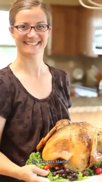 Video thumbnail for Turkey gravy recipe