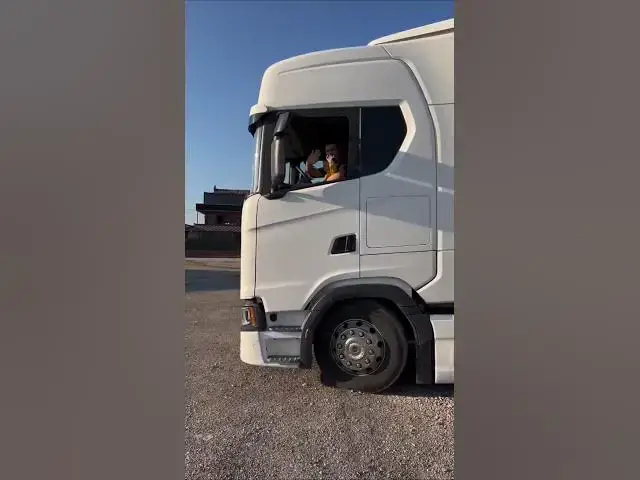 Video thumbnail for Look at the kid driver and enjoy
