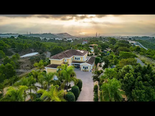 Video thumbnail for La Nucia