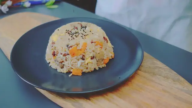 Video thumbnail for Bulgogi with Marinated Beef Recipe