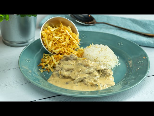 Video thumbnail for Estrogonofe de carne cremoso com cogumelos