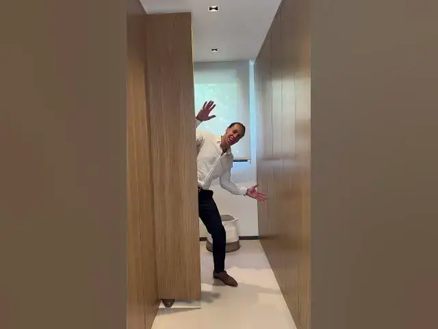 Video thumbnail for How do you like our fun way to show you the home? #realestate #luxuryproperty