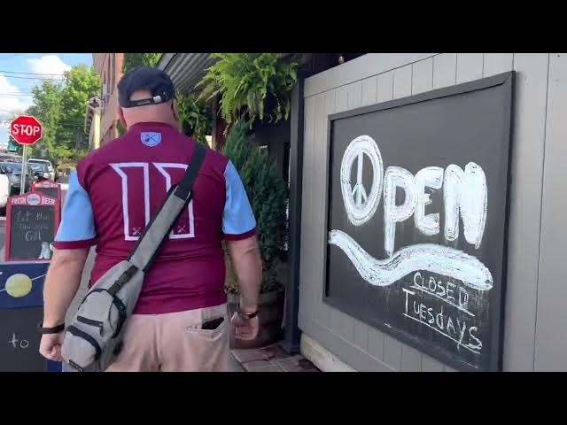 Video thumbnail for Fresh Local Eats on the Dock: Kauneonga Lake Food Tour