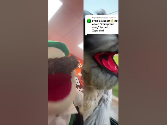 Video thumbnail for Glüsche and Fred sing together