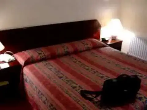 Video thumbnail for Stansted Manor Hotel, Stansted Airport, Essex, UK