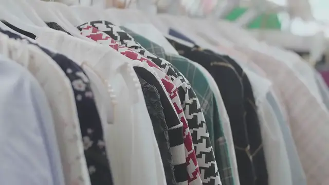 Video thumbnail for Winnie Harlow – A Trailblazing Icon in Fashion and Advocacy