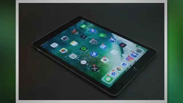 'Video thumbnail for How to back up your iPhone or iPad on iCloud'