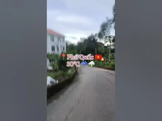 'Video thumbnail for Une journée paisible à Phu Quoc 🌦️ Jus frais & Cơm Tấm🍹🍚'