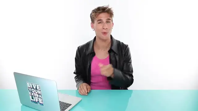 Video thumbnail for Are You Parting Your Hair The Right Way