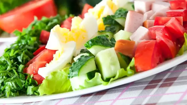 Video thumbnail for Cobb salad recipe