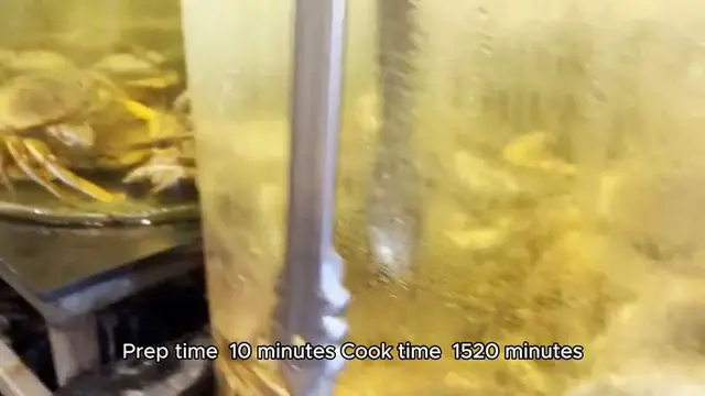 Video thumbnail for dungeness crab recipe