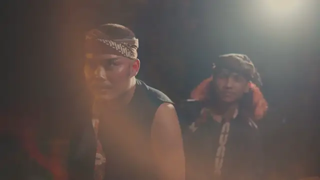 Video thumbnail for Taylor Swift Unveils New Mashups and Irish Flag-Inspired Look at Dublin Eras Tour Show