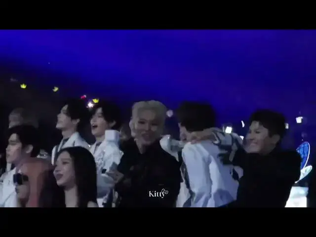 Video thumbnail for idols reaction to bigbang mama 2024 | 2024 마마 어워즈 아이돌 리액션 빅뱅 에게