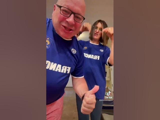 Video thumbnail for Twinnin' in Tour de France Gear! 👯‍♂️🇫🇷