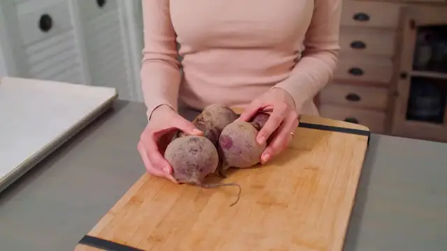 'Video thumbnail for How To Roast Beets Without Foil Vegan Chocolate Beet Smoothie(720P HD)'
