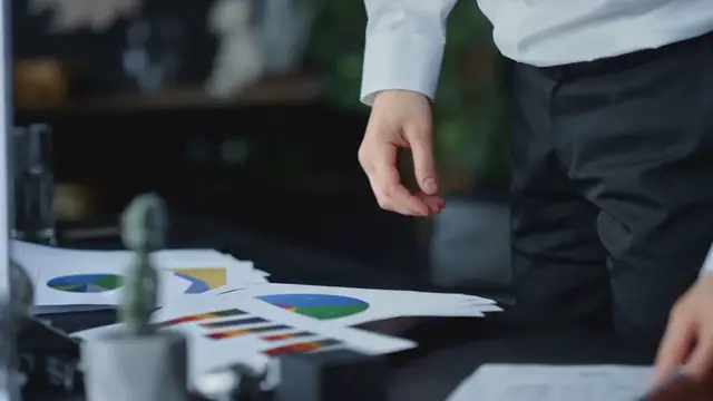 Video thumbnail for Managing Finances During Deflationary Periods