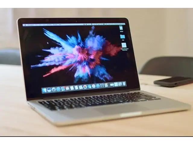 'Video thumbnail for macOS 10.12.2 | What's new?'