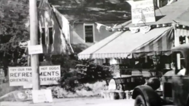Video thumbnail for 105 Year Old Hot Dog Recipe    Walter s Hot Dog Stand Copycat (720P HD)