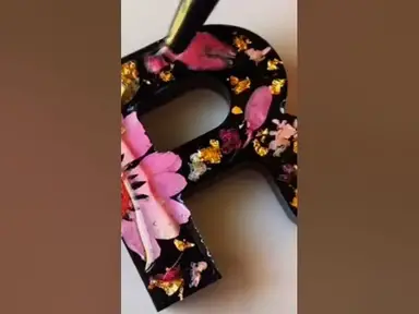 'Video thumbnail for resin keychain designs||resin art Kesy banae#shorts @busymomcraft'