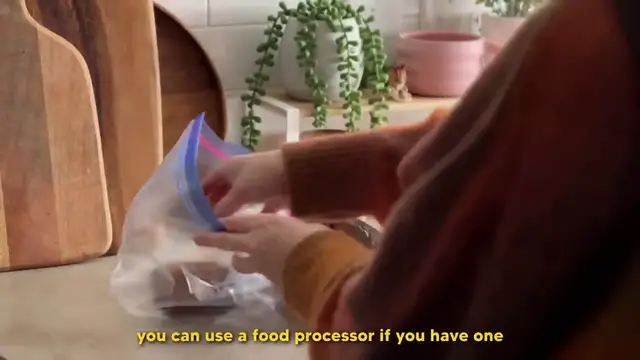 Video thumbnail for Apple Crumble Cheesecake 🍎 with biscoff crust