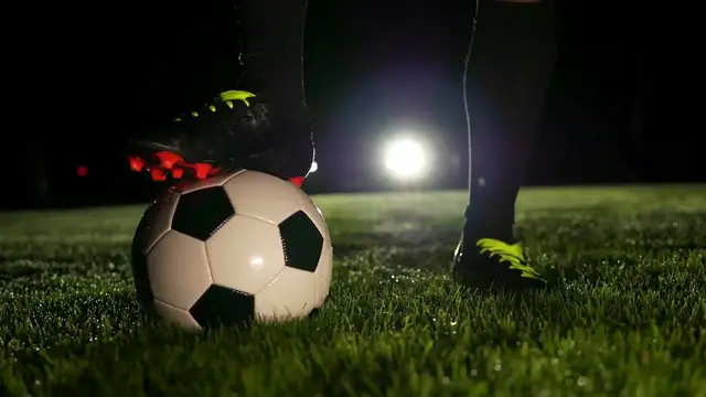 Video thumbnail for  Tony Romo: The Underrated Legend of the Gridiron