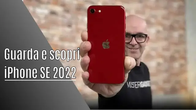 Video thumbnail for Recensione iPhone SE 2022