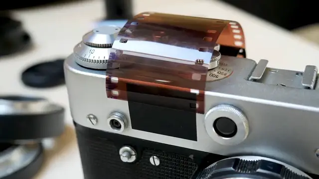 Video thumbnail for Zeiss Batis 135mm f/2.8 APO Sonnar T – A Detailed Review