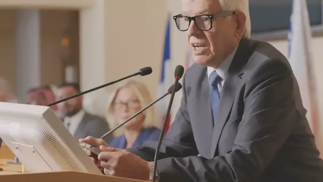 Video thumbnail for Here's how Mark Kelly's upbringing and military and NASA careers prepared him for politics