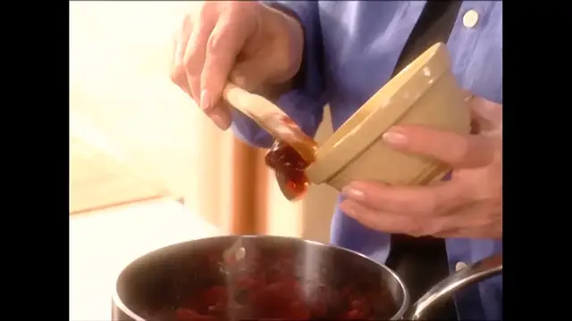 Video thumbnail for 
				 Raspberry Ice Cream Sauce