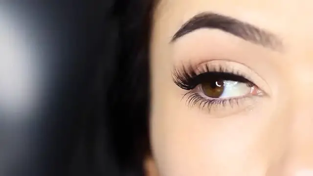 Video thumbnail for Beginners Eyeliner Makeup Tutorial How To Apply Eyeliner