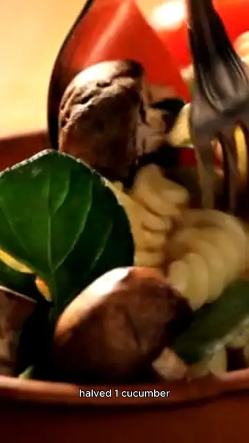 Video thumbnail for simple pasta salad recipe