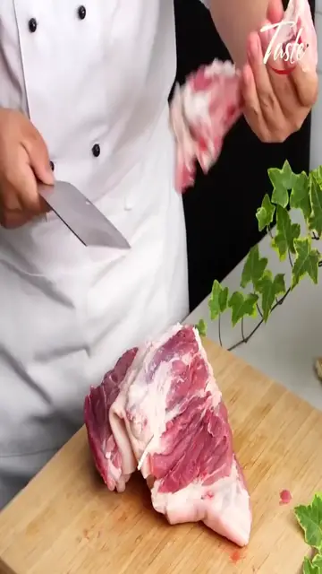 Video thumbnail for 27.How crystal pork is made • Taste Show (1080p 30fps)