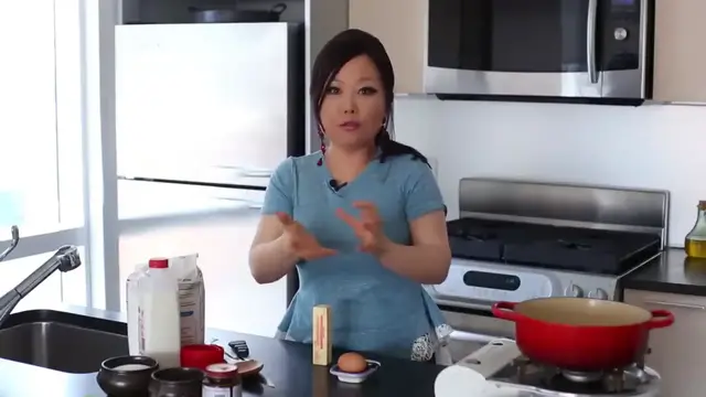 Video thumbnail for Bread rolls or dinner rolls (Roll ppang  롤빵)(720P HD)