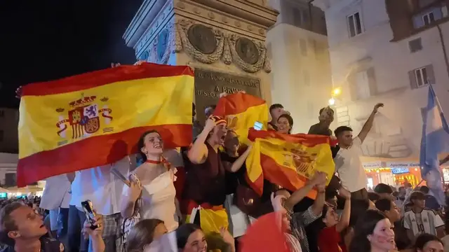 Video thumbnail for Italy: Football fans in Rome celebrate 2026 FIFA World Cup championship.