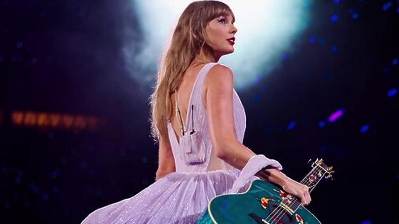 Video thumbnail for UNCAPTIONED: Taylor Swift becomes 'richest female musician' in history.