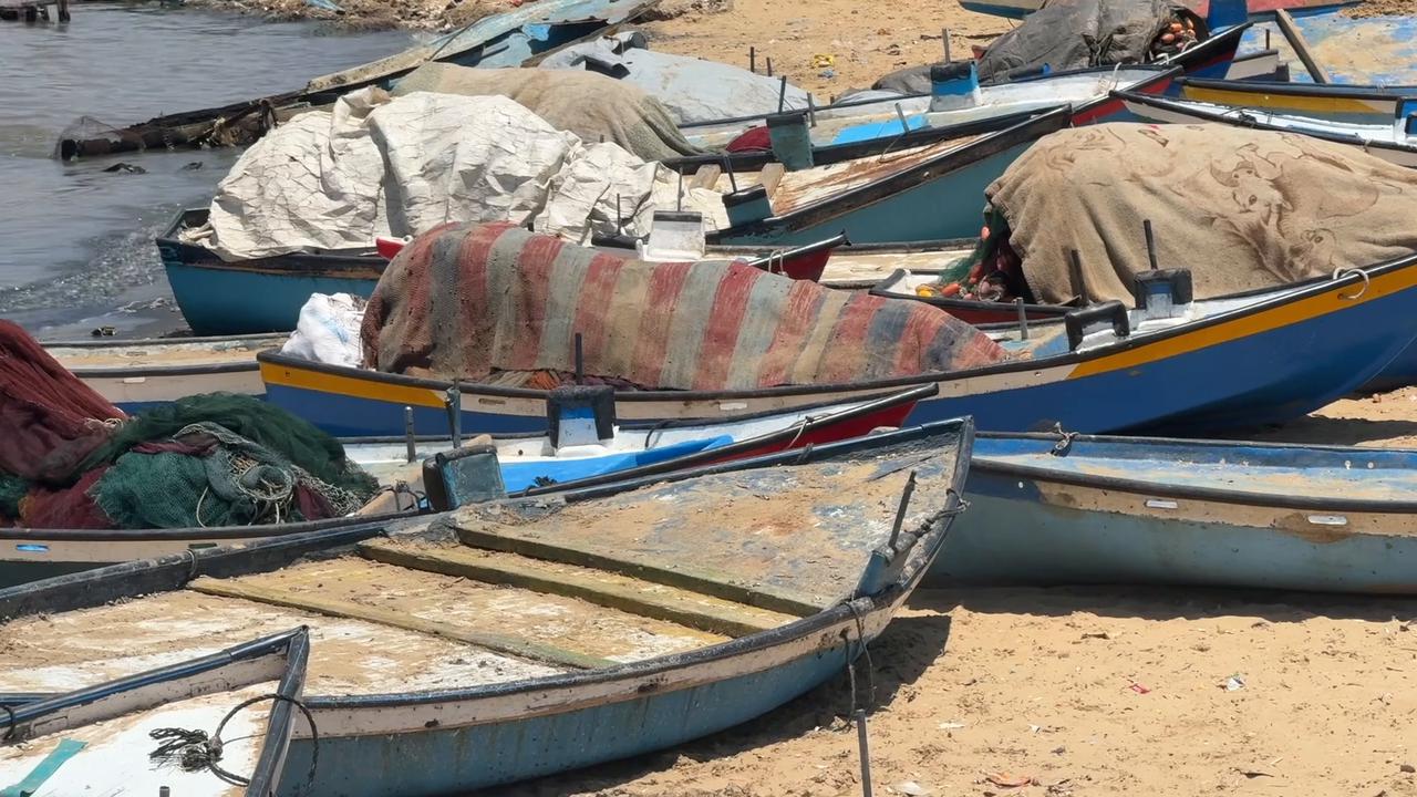 Video thumbnail for Gaza Fishermen Face Growing Hardship 16.