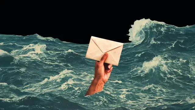 'Video thumbnail for Yuval Noah Harari: How to safeguard your mind in the age of junk information'