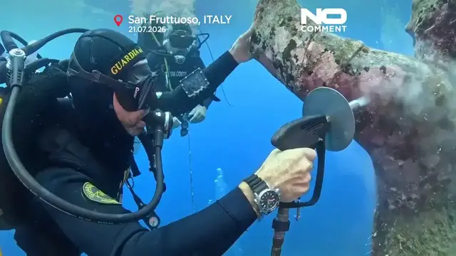 Video thumbnail for Divers restore Italy's Christ of the Abyss monument