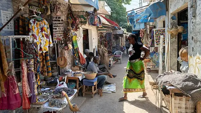 Video thumbnail for Senegal baskets are all the rage so why aren't craftswomen seeing the profits?