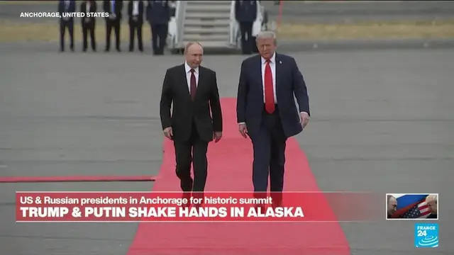 'Video thumbnail for REPLAY. The warm handshake between Donald Trump and Vladimir Putin'