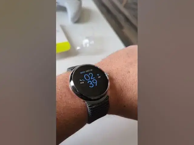 Video thumbnail for PIXEL WATCH Slim Case from Ringke  🔥🔥🔥 #shorts