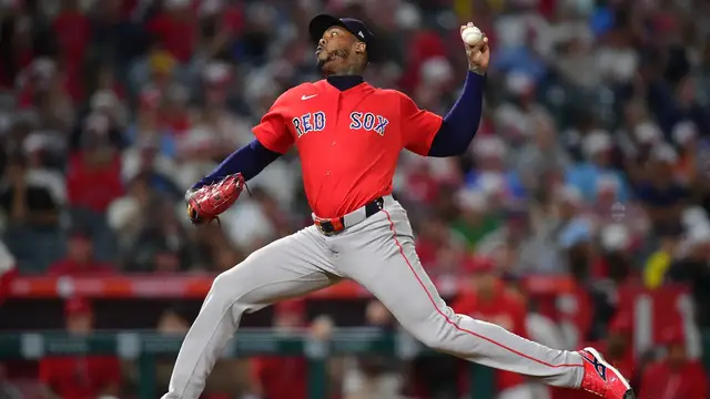 Video thumbnail for MLB Trade Speculation: Aroldis Chapman & Mike Trout's Latest Odds