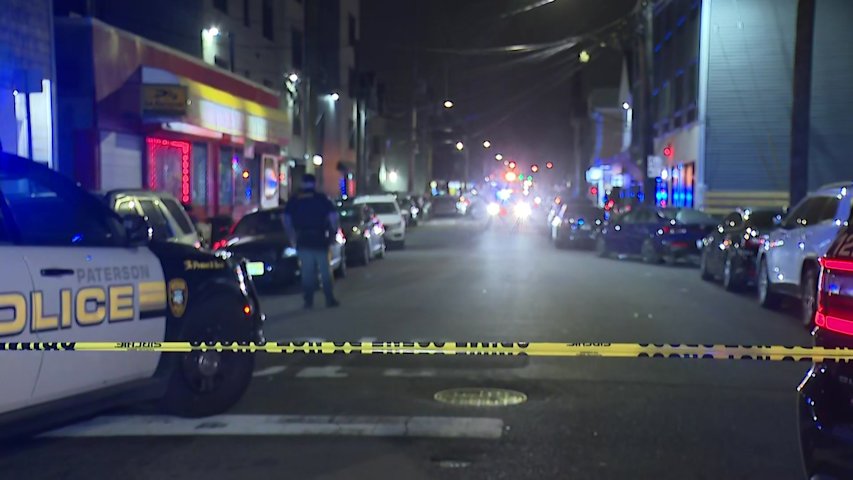 Video thumbnail for Seven people wounded in late-night shooting near Paterson intersection