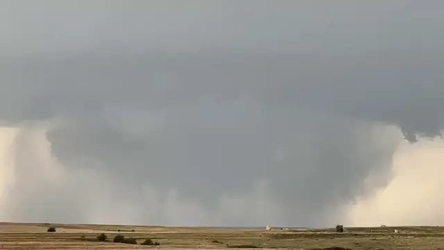 Video thumbnail for US: Possible Tornado Spotted in Oklahoma Panhandle.