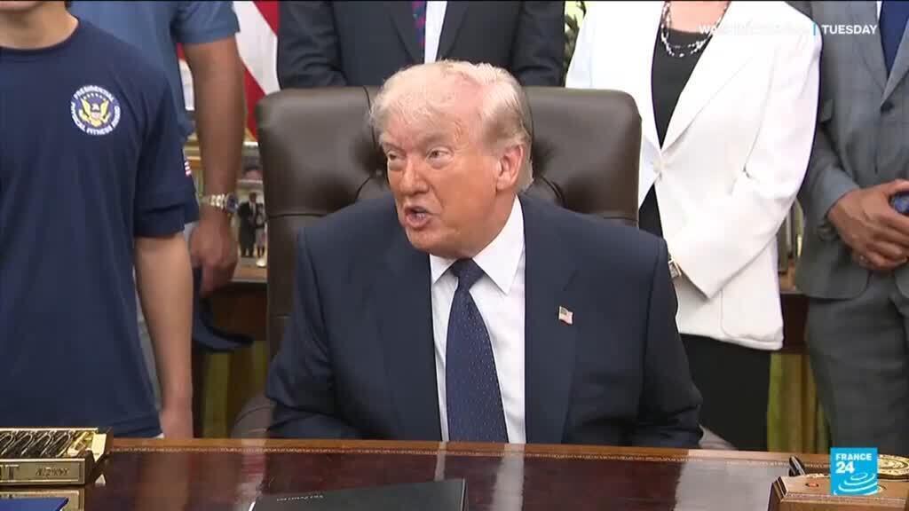 Video thumbnail for US pauses Hormuz escorts, Donald Trump says progress on Iran deal