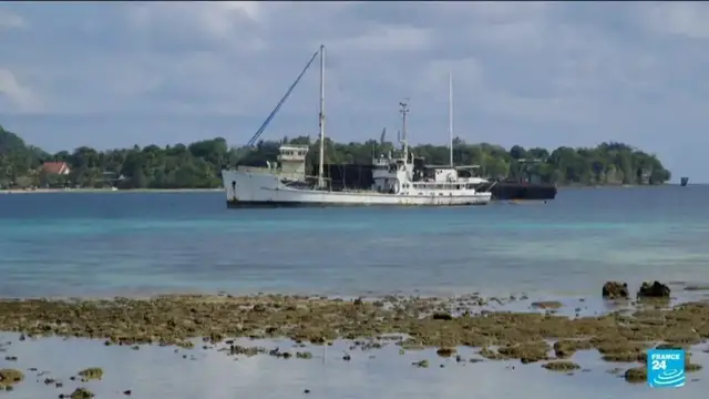 Video thumbnail for First climate migrants from Tuvalu arrive in Australia
