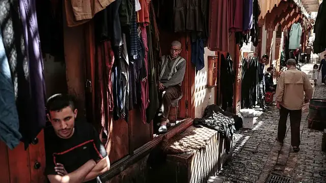 'Video thumbnail for Morocco's Sale crafts centre trains next generation to keep traditional skills alive'