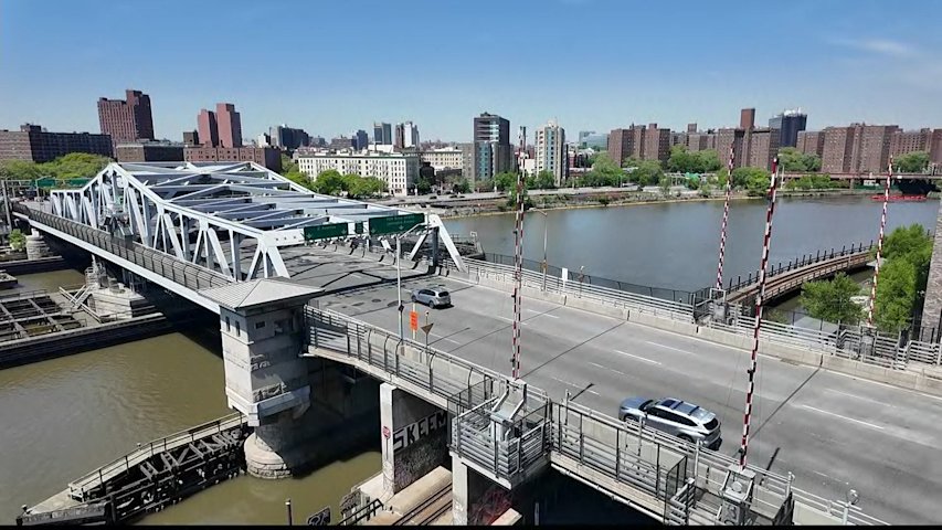 Video thumbnail for Data: South Bronx air quality worsens during first year of congestion pricing