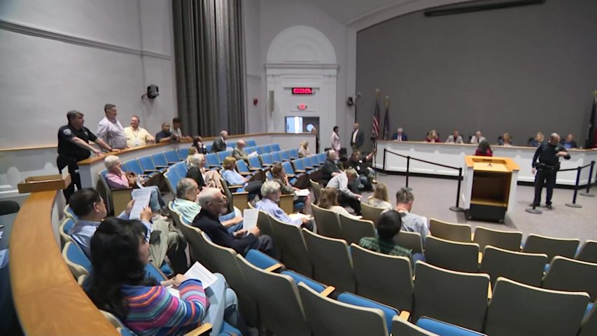 Video thumbnail for No decision yet on proposed battery storage sites in Huntington Town