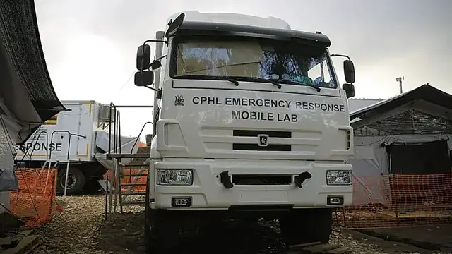 Video thumbnail for Mobile labs speed up Ebola testing in eastern DR Congo